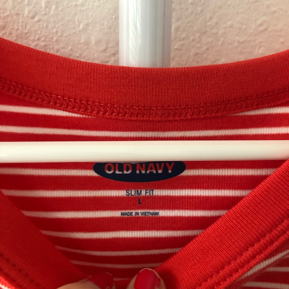 Old Navy Tee L - Picture 3 of 4